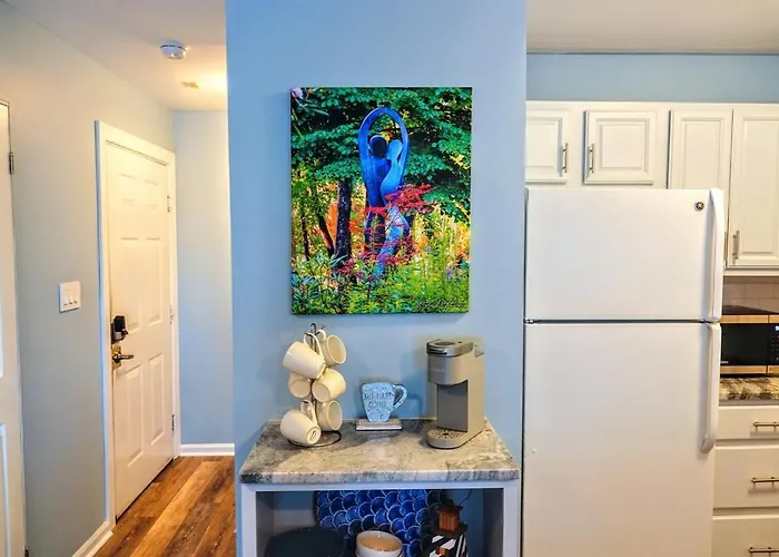Just Imagine! Newly Renovated Ocean View 1br-1 Ba
