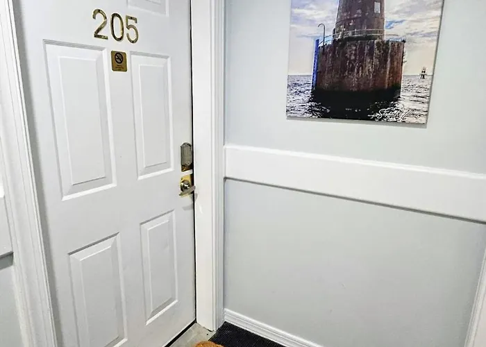 Apartment Just Imagine! Newly Renovated Ocean View 1br-1 Ba Ocean City